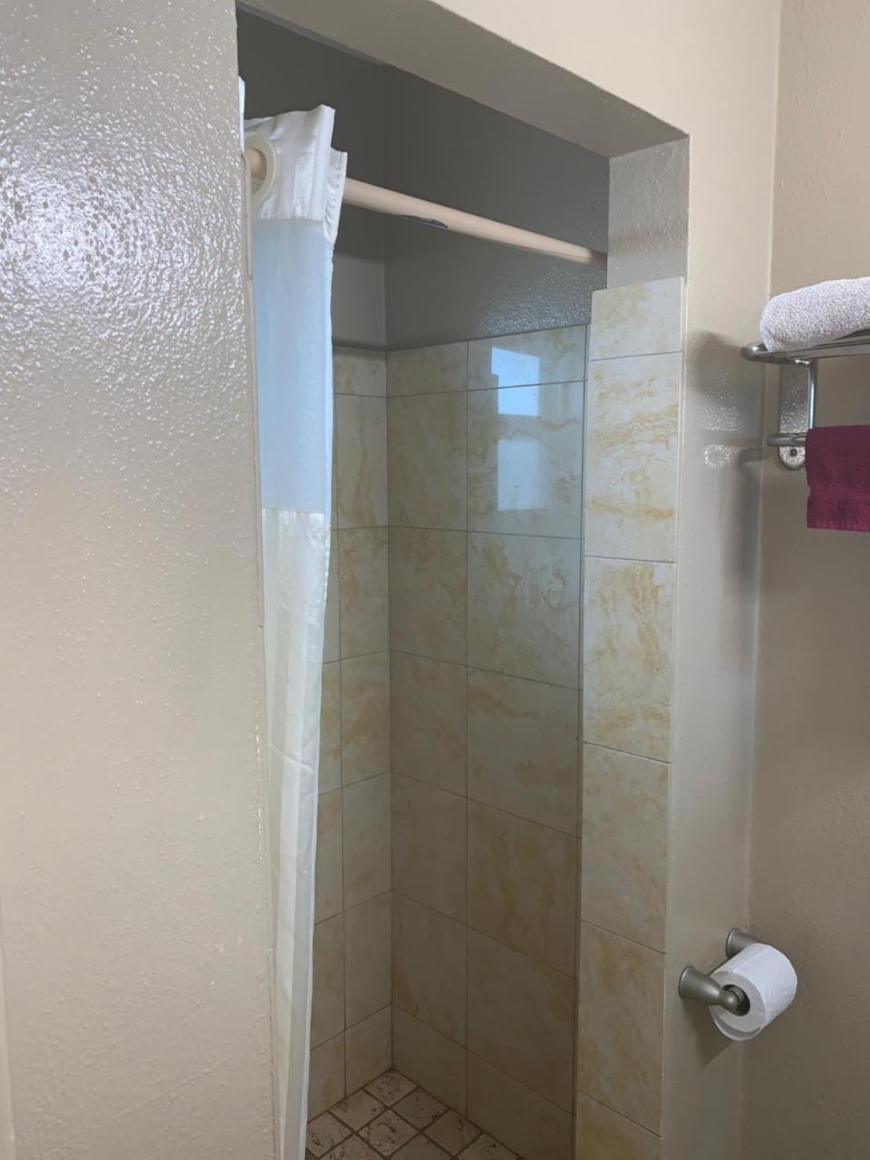 ليك ويلز Prince Of Wales Motel المظهر الخارجي الصورة